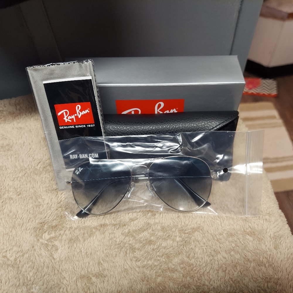 RAYBANS